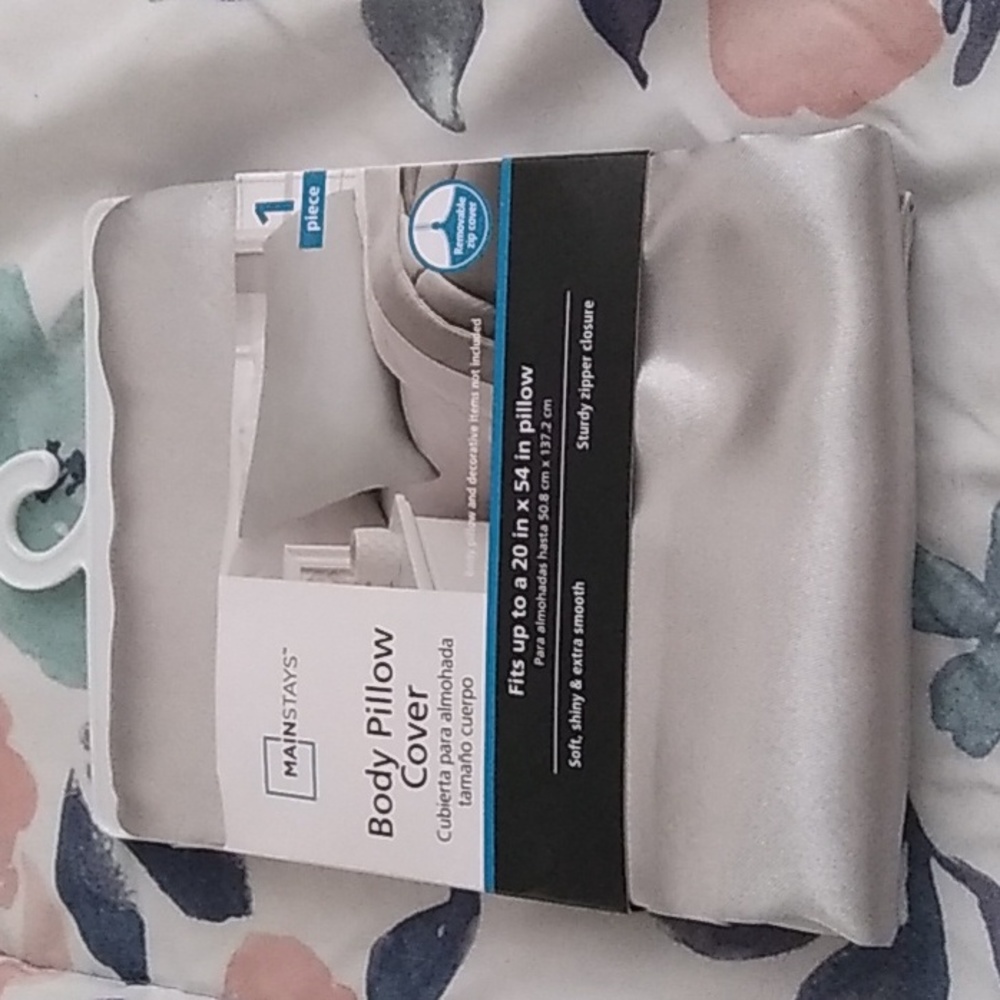 Body pillow cover
